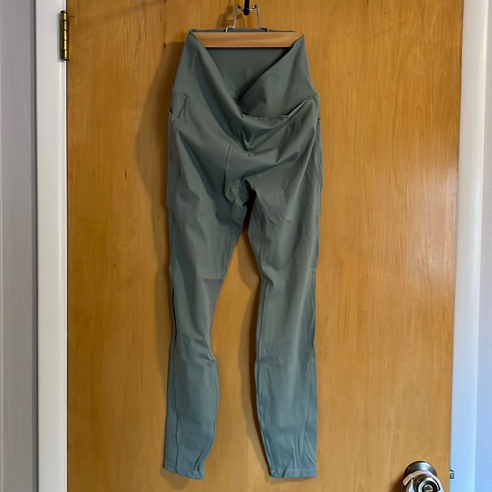 Halara crossover leggings